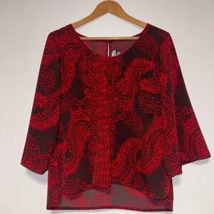 Manuheali’i Red & Brown Paisley Blouse S Flowy Top